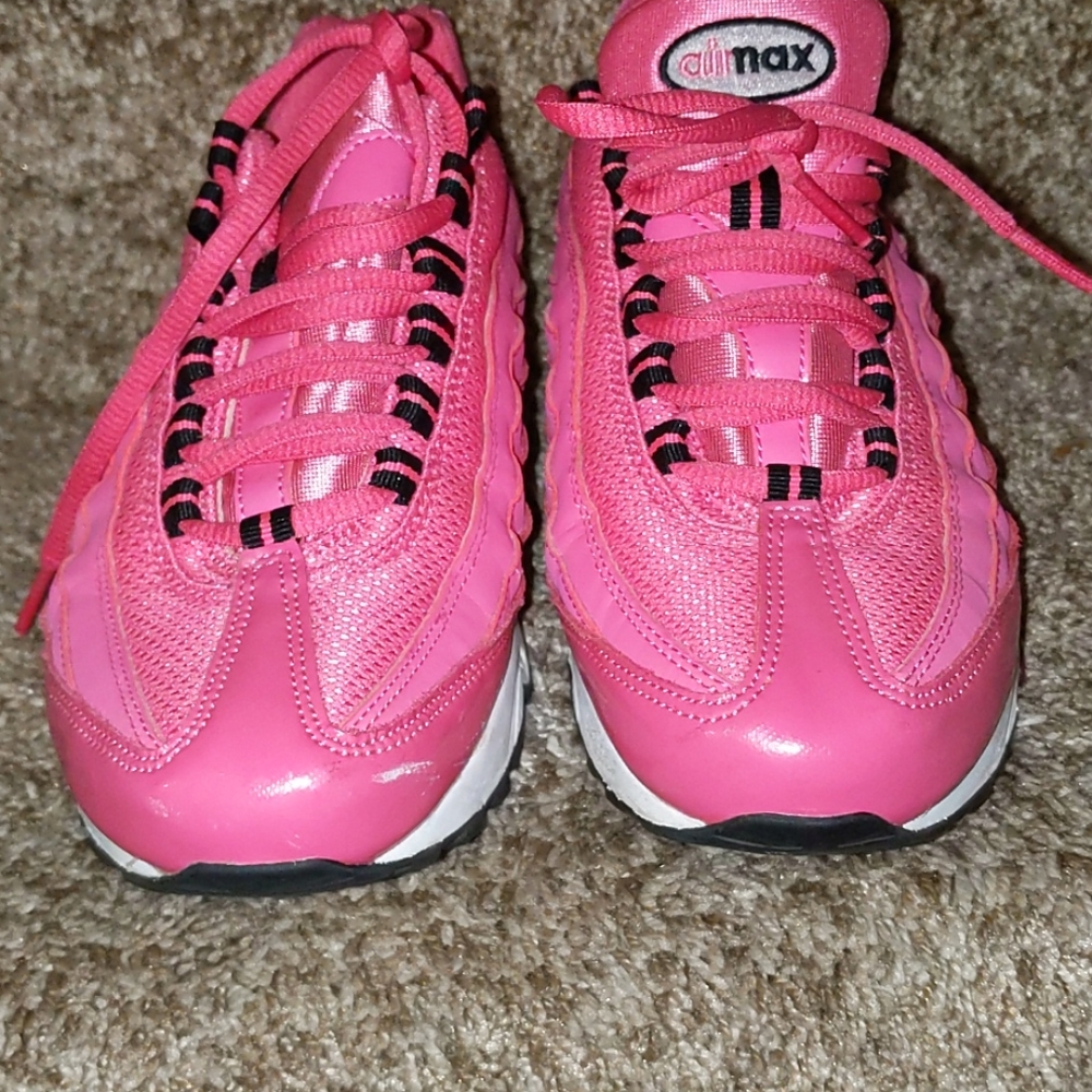 Shoes - Picture 3 of 6